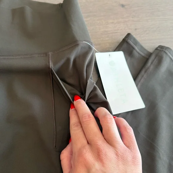 NWT Athleta Salutation Flare Leggings - Picture 3 of 6